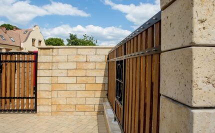 Bradstone Travero Gard